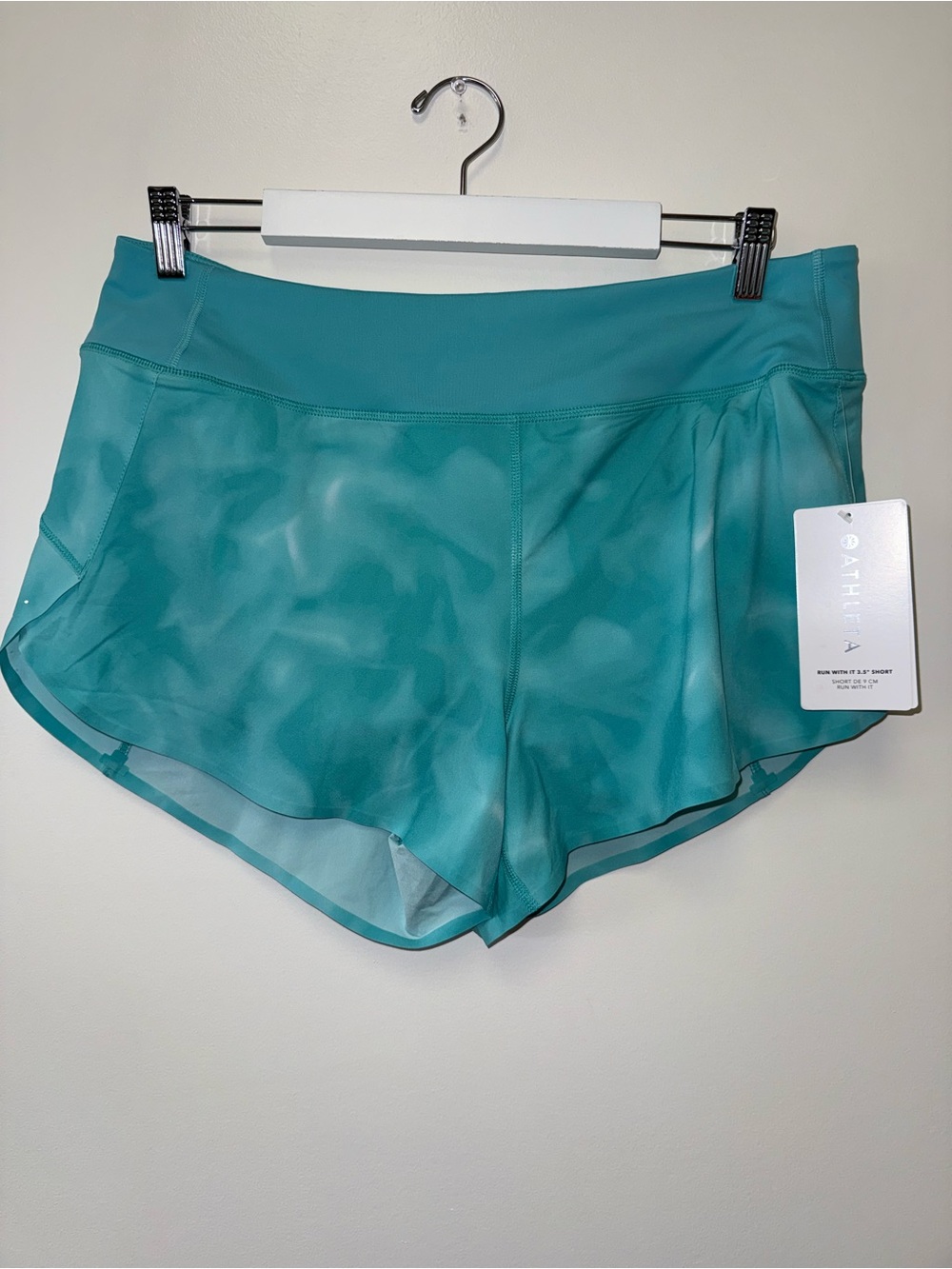 NWT Athleta (Large) Brand New Blue Run With It Shorts with 3.5" Inseam